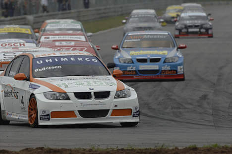 Tom Pedersen kommer til Padborg Super Prix med en føring i Danish Touringcar Championship, som han skal forsøge at bevare, mens Kristian Poulsen (i baggrunden) skal forsøge at fortsætte de gode takter fra seneste DTC-afdeling.